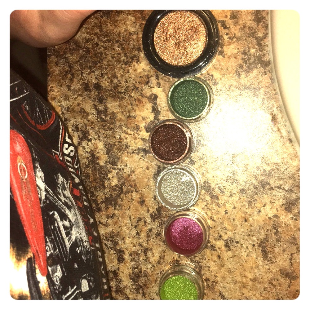 MAC sample pigments/ 1 Ulta shadow